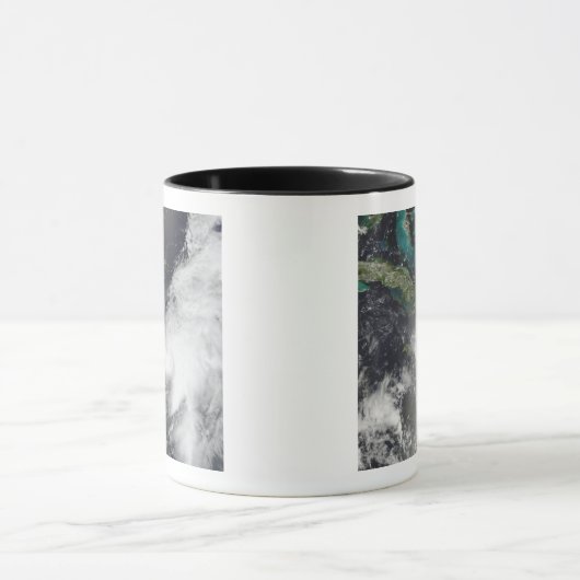 orkaan Ernesto Mok (Midden)