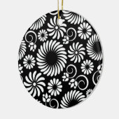 Ornament met zwarte en witte florale oplossing (Links)