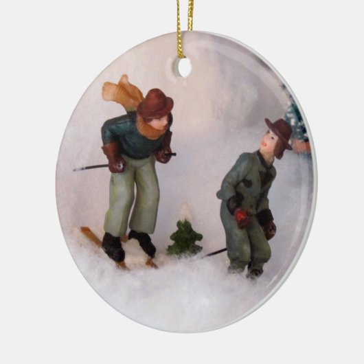 Ornament van de skiër (kerstdorp - 0861) (Links)