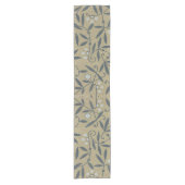 Ornate floral pattern with dark blue vines  korte tafelloper (Voorkant)
