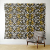 Ornate floral pattern with large gold flowers  wandkleed (In Situ (horizontaal))