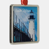 Ornement Carré Argenté Along Manistee (Droite)