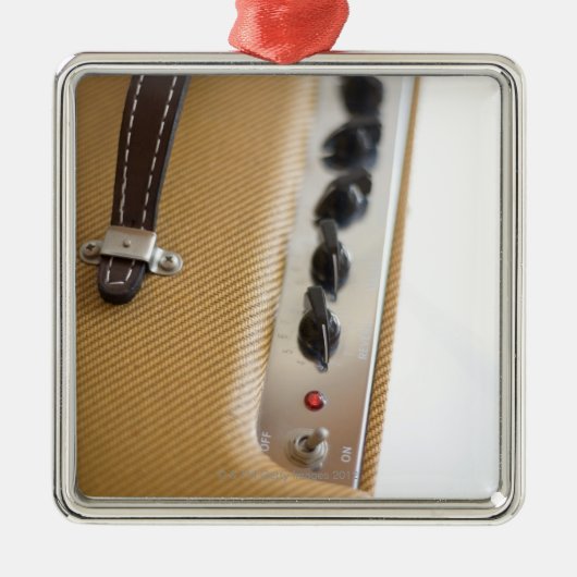 Ornement Carré Argenté Amplificateur 2 (Devant)