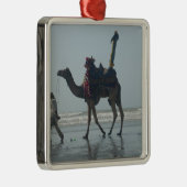 Ornement Carré Argenté Balade en chameaux tribaux : Marée matinale Sables (Droite)