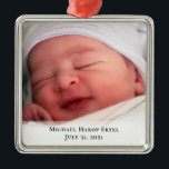 Ornement Carré Argenté Bébés 1ère photo de Noël<br><div class="desc">Créez un magnifique ornement commémoratif pour les nouveaux parents,  bébé,  grands-parents et plus encore.</div>