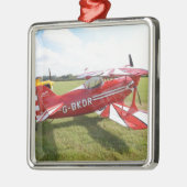 Ornement Carré Argenté Biplan rouge (Gauche)