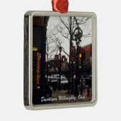 Ornement Carré Argenté Centre-ville de Willoughby (Droite)