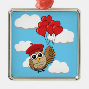 Ornement Carré Argenté Chouette mignonne volant avec des ballons de coeur