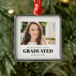 Ornement Carré Argenté CLASSE DE DIPLÔME photo KEEPSAKE<br><div class="desc">Notre spécialité photo Ornament est un parfait gardien POUR VOTRE DIPLÔME ! Choisissez vos meilleures photos,  ajoutez vos noms et votre année et décorez votre arbre de Noël pour rendre cette saison inoubliable! !</div>