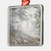 Ornement Carré Argenté Cyclone tropical Billy (Gauche)