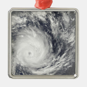 Ornement Carré Argenté Cyclone tropical Gael outre du Madagascar