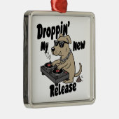 Ornement Carré Argenté Droppin' My New Release Chien Hip-Hop (Droite)