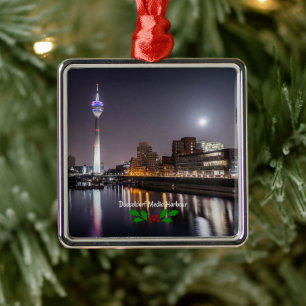 Ornement Carré Argenté Düsseldorf, Media Harbour (étiqueté),