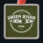 Ornement Carré Argenté Green River Utah Kayak<br><div class="desc">En empruntant ses sources situées dans le Wind River Range du Wyoming,  la puissante rivière Green descend dans l'Utah,  s'écoule vers l'est jusqu'au Colorado,  puis revient à travers l'Utah en traversant un sentier à travers un paysage dramatique et varié de montagnes,  canyons et désert sur 110 km.</div>