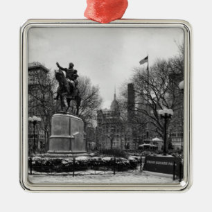 Ornement Carré Argenté Hiver à Union Square NYC 001 Noir Blanc