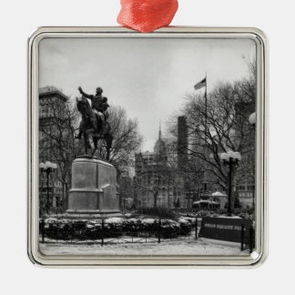 Ornement Carré Argenté Hiver à Union Square NYC 001 Noir Blanc