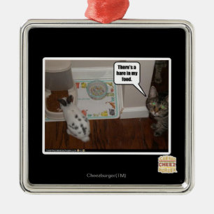 Ornement Carré Argenté Il y a un lièvre dans ma nourriture.