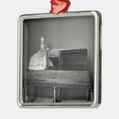 Ornement Carré Argenté Joueur de dulcimer (Gauche)