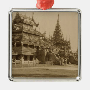 Ornement Carré Argenté Le Hman Kyaung ou le monastère en verre, Birmanie