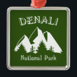 Ornement Carré Argenté Le Parc national de Denali<br><div class="desc">Denali se trouve au pied de la chaîne de l'Alaska et est la plus haute montagne d'Amérique du Nord.</div>