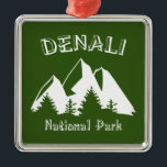 Ornement Carré Argenté Le Parc national de Denali<br><div class="desc">Denali se trouve au pied de la chaîne de l'Alaska et est la plus haute montagne d'Amérique du Nord.</div>