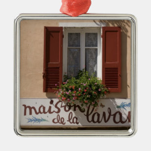 Ornement Carré Argenté Maison de la Lavande, Place du Couwert,