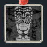 Ornement Carré Argenté Makapuu Beach Hawaiian riant Tiki Batik<br><div class="desc">Un design tiki riant avec une texture batik partout. Ce tiki rappelle les motifs utilisés dans les chemises vintages aloha dans les années 40 et 50. Ce design se décline en plusieurs couleurs.</div>