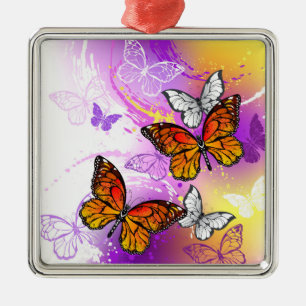 Ornement Carré Argenté Monarch Butterflies on Purple Background
