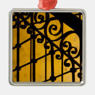 Ornement Carré Argenté Motif de porte en fer jaune, Cuba