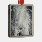 Ornement Carré Argenté Ouragan Tomas (Droite)