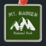 Ornement Carré Argenté Parc national du Mont-Rainier<br><div class="desc">À 4 410 pieds au-dessus du niveau de la mer,  le mont Rainier est une icône américaine et le pic le plus glacié des États-Unis contigus.</div>