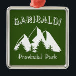 Ornement Carré Argenté Parc provincial de Garibaldi<br><div class="desc">Situé au coeur des montagnes côtières à seulement 70 km au nord de Vancouver et offrant plus de 90 km de sentiers de randonnée établis,  de beaux lacs et de hauts sommets,  le parc provincial Garibaldi au Canada est une destination préférée toute l'année pour les amateurs de plein air.</div>