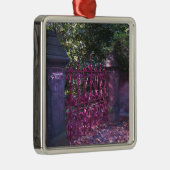 Ornement Carré Argenté Portes à Strawberry Fields Liverpool (Droite)