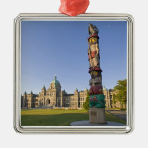 Ornement Carré Argenté Poteau totémique du Parlement à