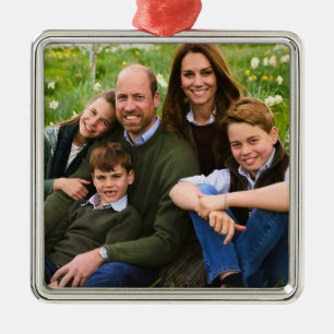 Ornement Carré Argenté Prince William et famille Déc 2025 stylisé