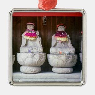Ornement Carré Argenté Rangée de statues de moines Jizo avec bavoir et ch