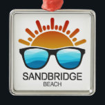 Ornement Carré Argenté Sandbridge Beach Virginia Lunettes de soleil<br><div class="desc">Si vous aimez l'idée de Virginia Beach mais pas tant la foule qui l'accompagne souvent,  Sandbridge Beach pourrait être une option intelligente pour vous</div>