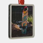 Ornement Carré Argenté Skateboard Né À Ride (Droite)