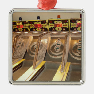 ORNEMENT CARRÉ ARGENTÉ SKEE BALL !