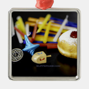 Ornement Carré Argenté SlipperyJoe Hanukkah nature morte symbolique fête 