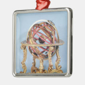 Ornement Carré Argenté Sphère armillaire (Gauche)