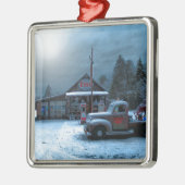 Ornement Carré Argenté Station service antique en hiver (Gauche)