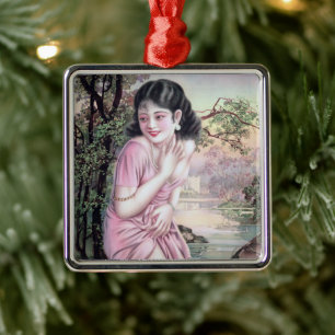 Ornement Carré Argenté Tease en Stream Oasis par Shanghai China Girl