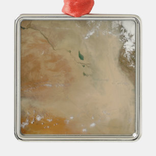 Ornement Carré Argenté Tempête de poussière au Moyen-Orient