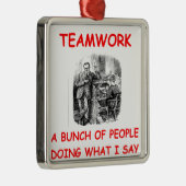 Ornement Carré Argenté travail d'équipe (Droite)