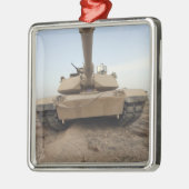 Ornement Carré Argenté Un char de combat principal M-1A1 (Gauche)
