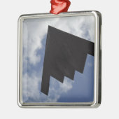 Ornement Carré Argenté Un esprit B-2 en vol (Gauche)