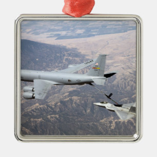 Ornement Carré Argenté Un F-22 Raptor reçoit le carburant d'un KC-135