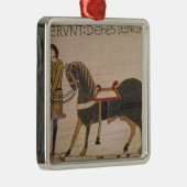 Ornement Carré Argenté Un messager apporte des nouvelles de Harold à (Droite)