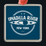 Ornement Carré Argenté Unadilla River New York Kayak<br><div class="desc">L'Unadilla River est une rivière de 110 kilomètres de long située dans le centre de New York, dans l'État de New York. La rivière commence au nord-est du hameau de Millers Mills et s'écoule généralement vers le sud jusqu'au village de Sidney, où elle converge avec la rivière Susquehanna, qui se...</div>